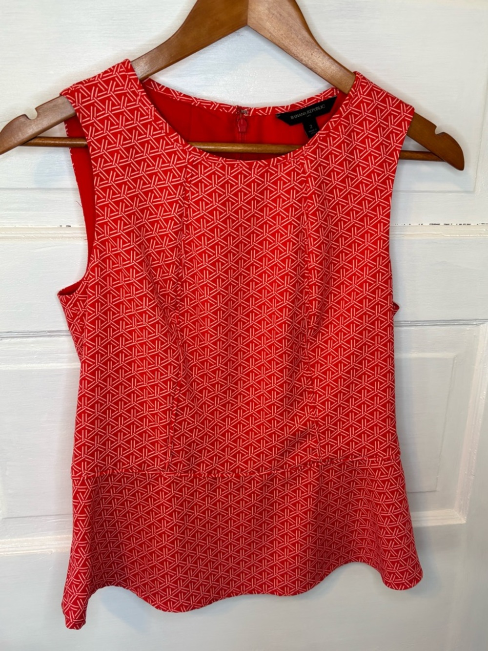 Banana Republic Red Geometric Peplum Shell